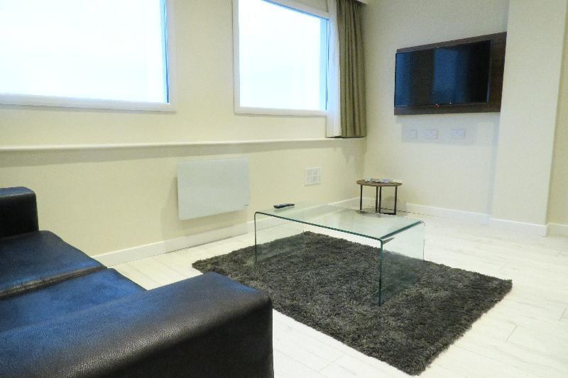 Quay Apartments Clarence House 纽波特 外观 照片
