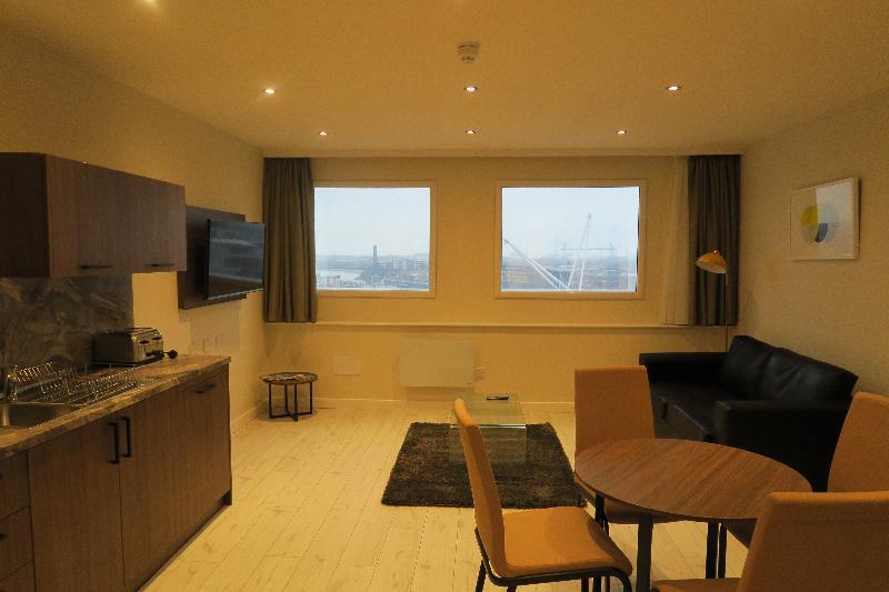 Quay Apartments Clarence House 纽波特 外观 照片